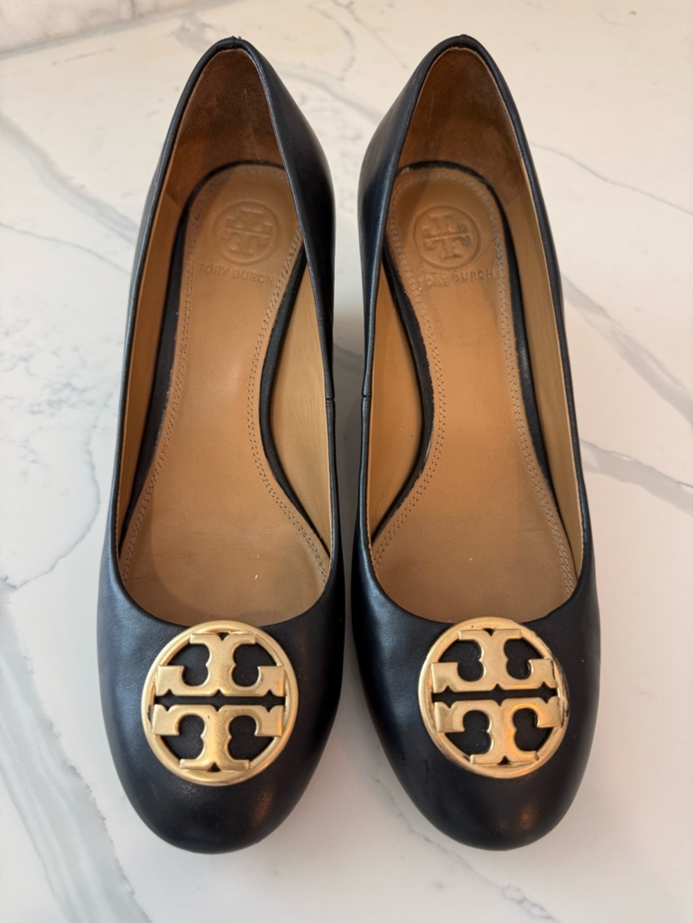 Tory Burch Black Leather Ballet Flats with Gold Logo - Picture 2 of 6